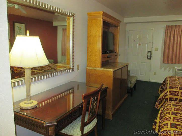 Scottish Inn & Suites - Kemah Boardwalk エクステリア 写真