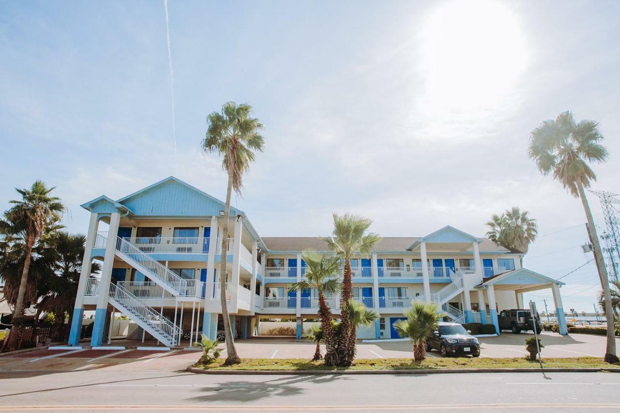 Scottish Inn & Suites - Kemah Boardwalk エクステリア 写真