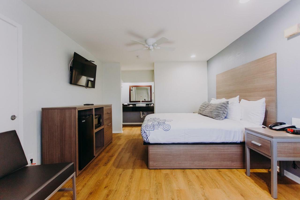 Scottish Inn & Suites - Kemah Boardwalk エクステリア 写真